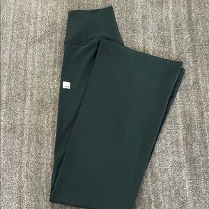 Vuori Olive Green Leggings